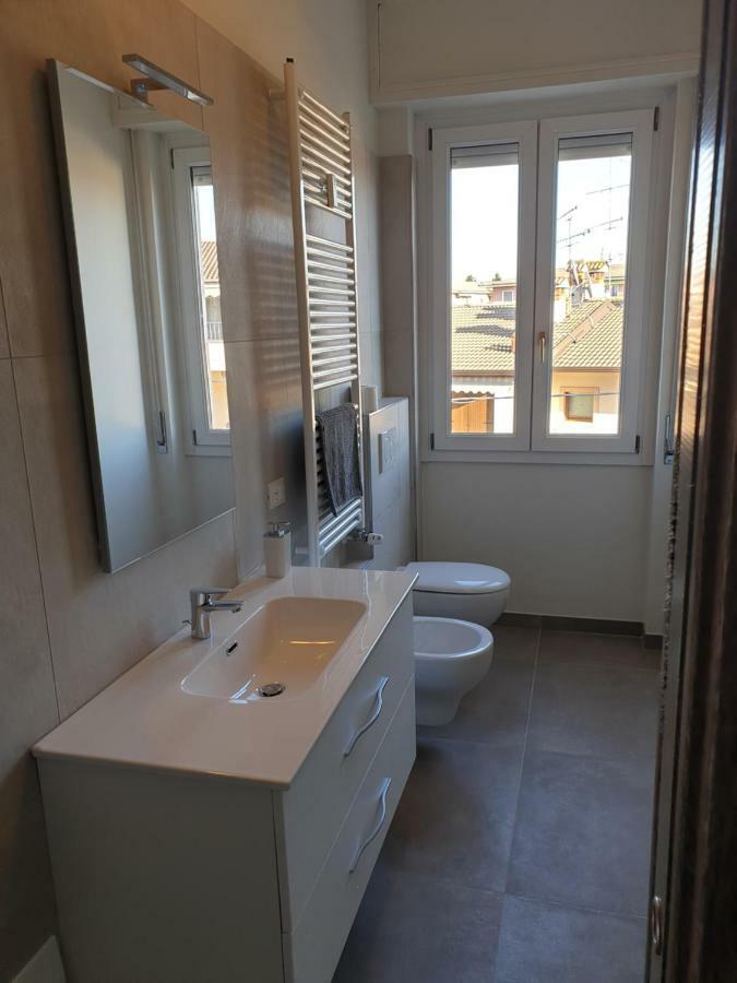 Sun Lake Apartments Desenzano del Garda Exterior photo