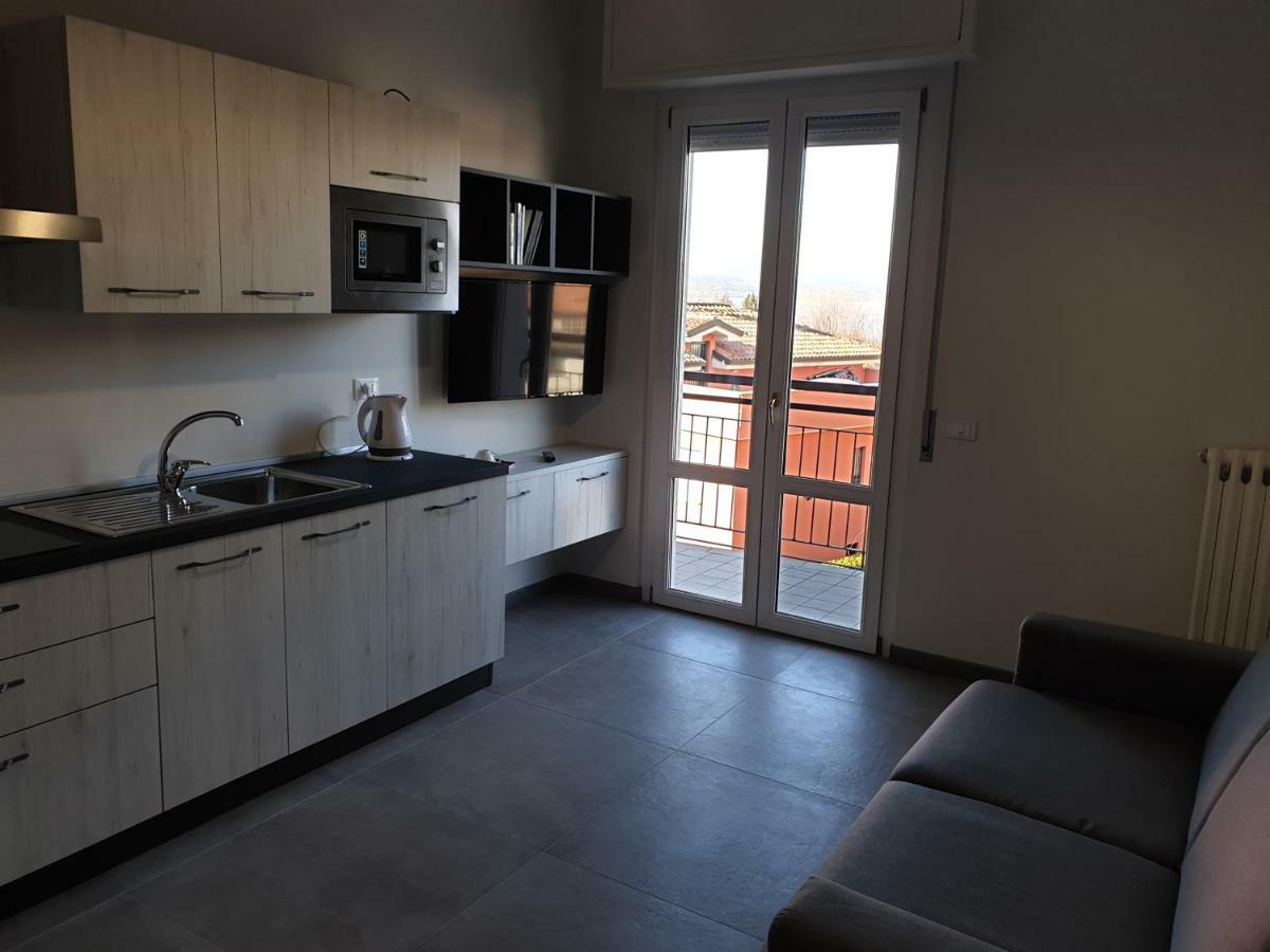 Sun Lake Apartments Desenzano del Garda Exterior photo